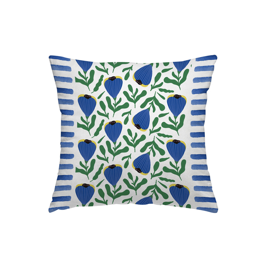 Yoko cushion blue flowers